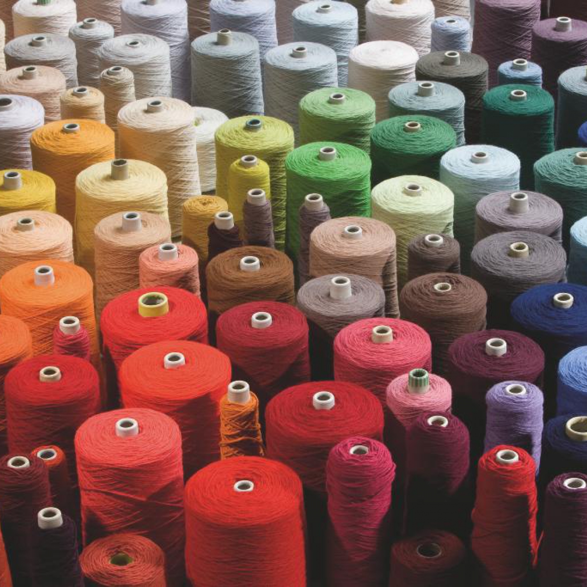 Garnspulen für die Schurwollteppiche LANA color  von Jab Anstoetz Teppiche
