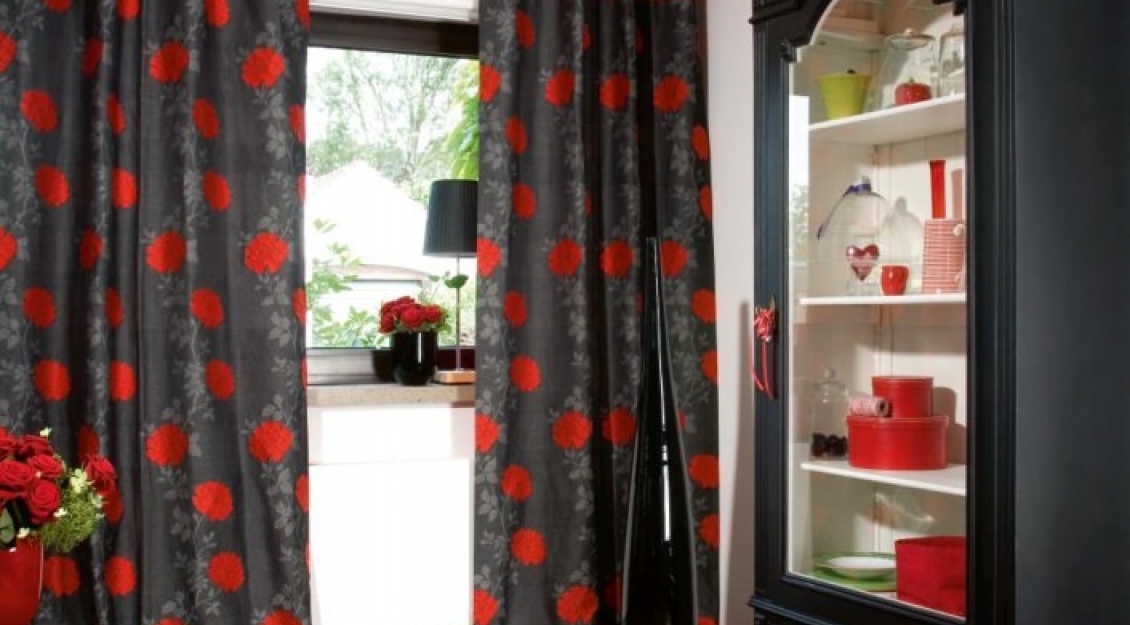 Gobelin 'Pour toi' by JAB ANSTOETZ